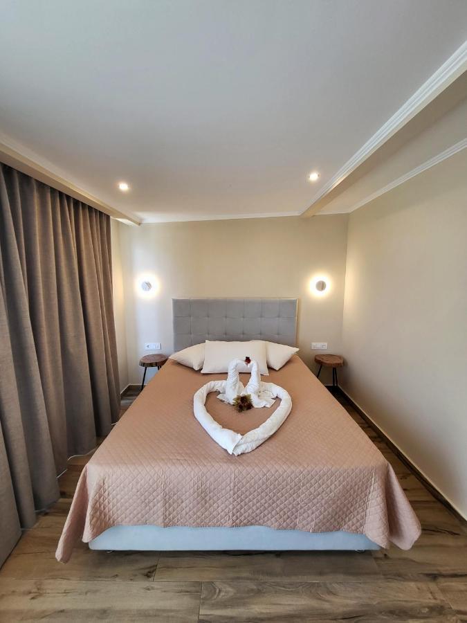 Hotel apartamentowy Paradise & Bar 3*